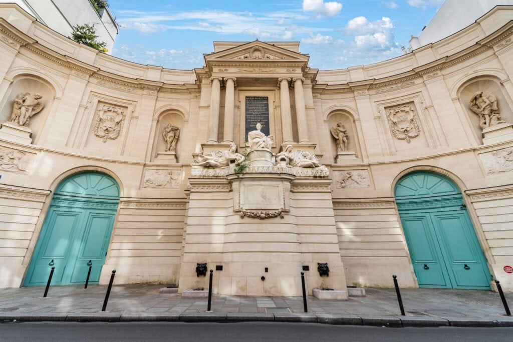 Saint Germain – Beautiful and stylish